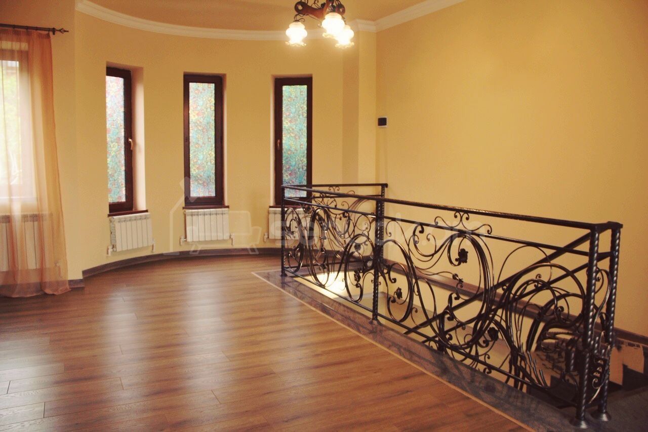 5 Սենյականոց Սեփական Տուն, 200քմ, Կապիտալ Վերանորոգված, Կահավորված