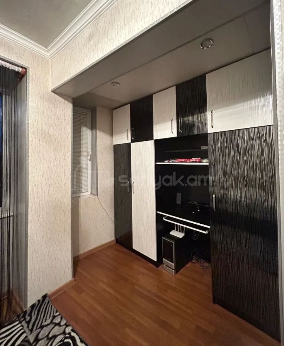 4 Սենյականոց Բնակարան, 89քմ, 1/9 հարկ, Կապիտալ Վերանորոգված