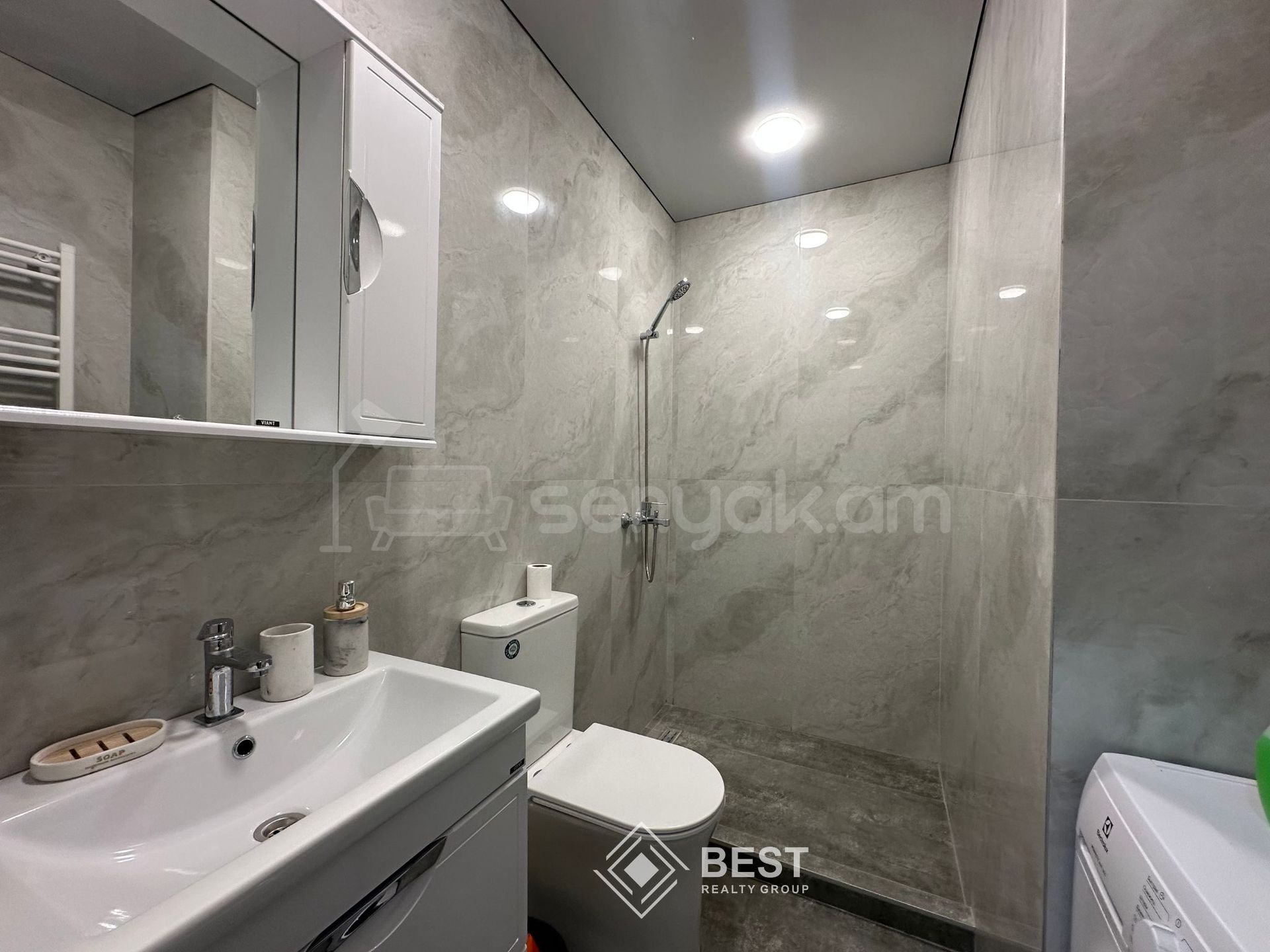 2 Սենյականոց Բնակարան, 52քմ, 5/15 հարկ, Կապիտալ Վերանորոգված, Կահավորված, Արևկող