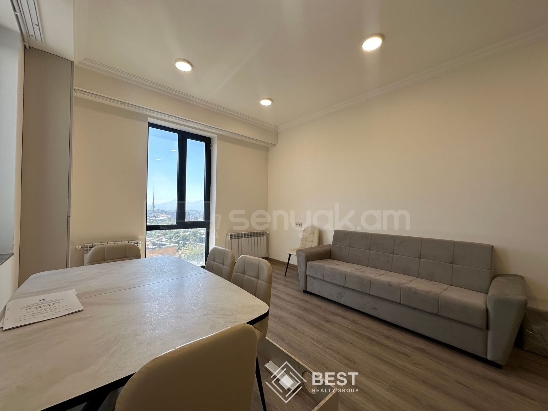 2 Սենյականոց Բնակարան, 52քմ, 5/15 հարկ, Կապիտալ Վերանորոգված, Կահավորված, Արևկող