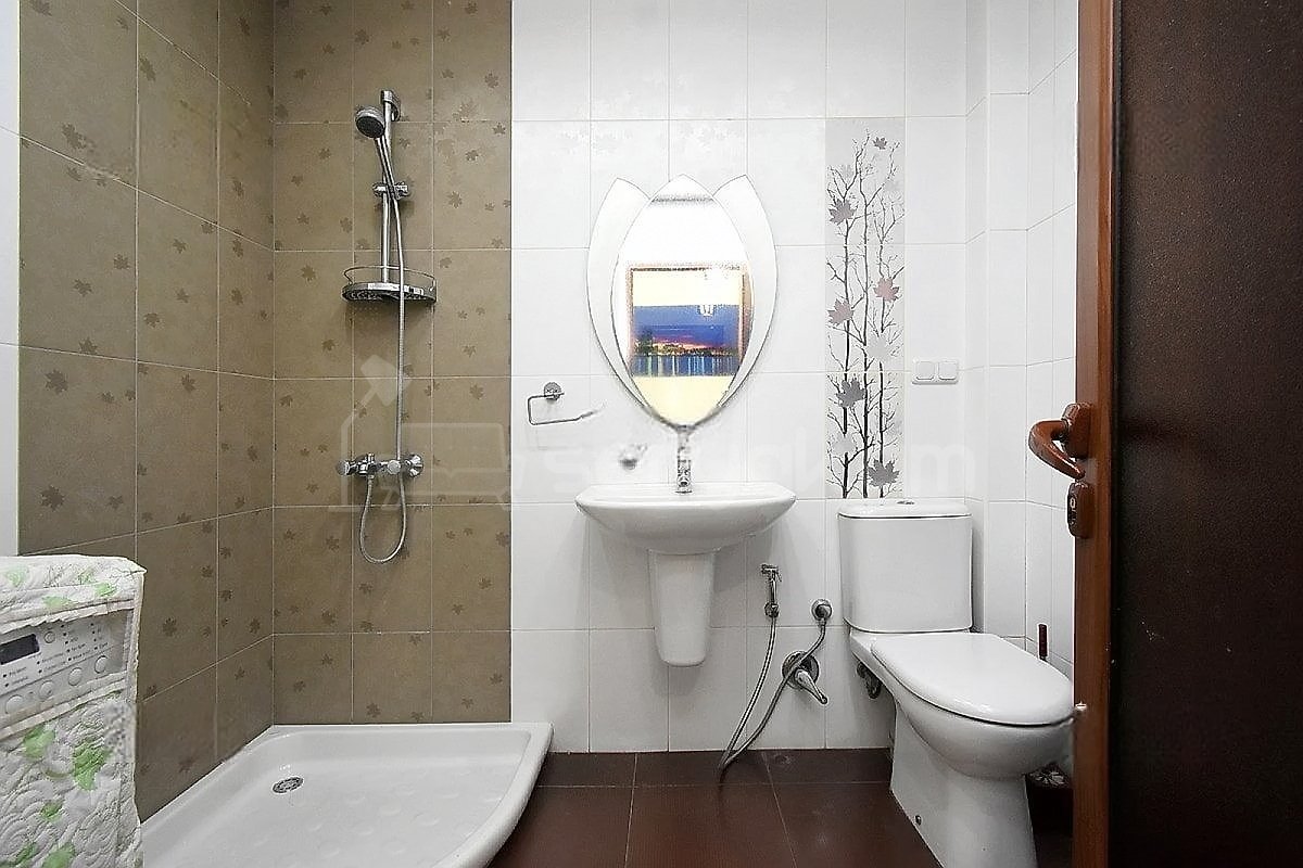 2 Սենյականոց Բնակարան Քարե Շենքում, 68քմ, 3/5 հարկ, Նորմալ Վիճակում