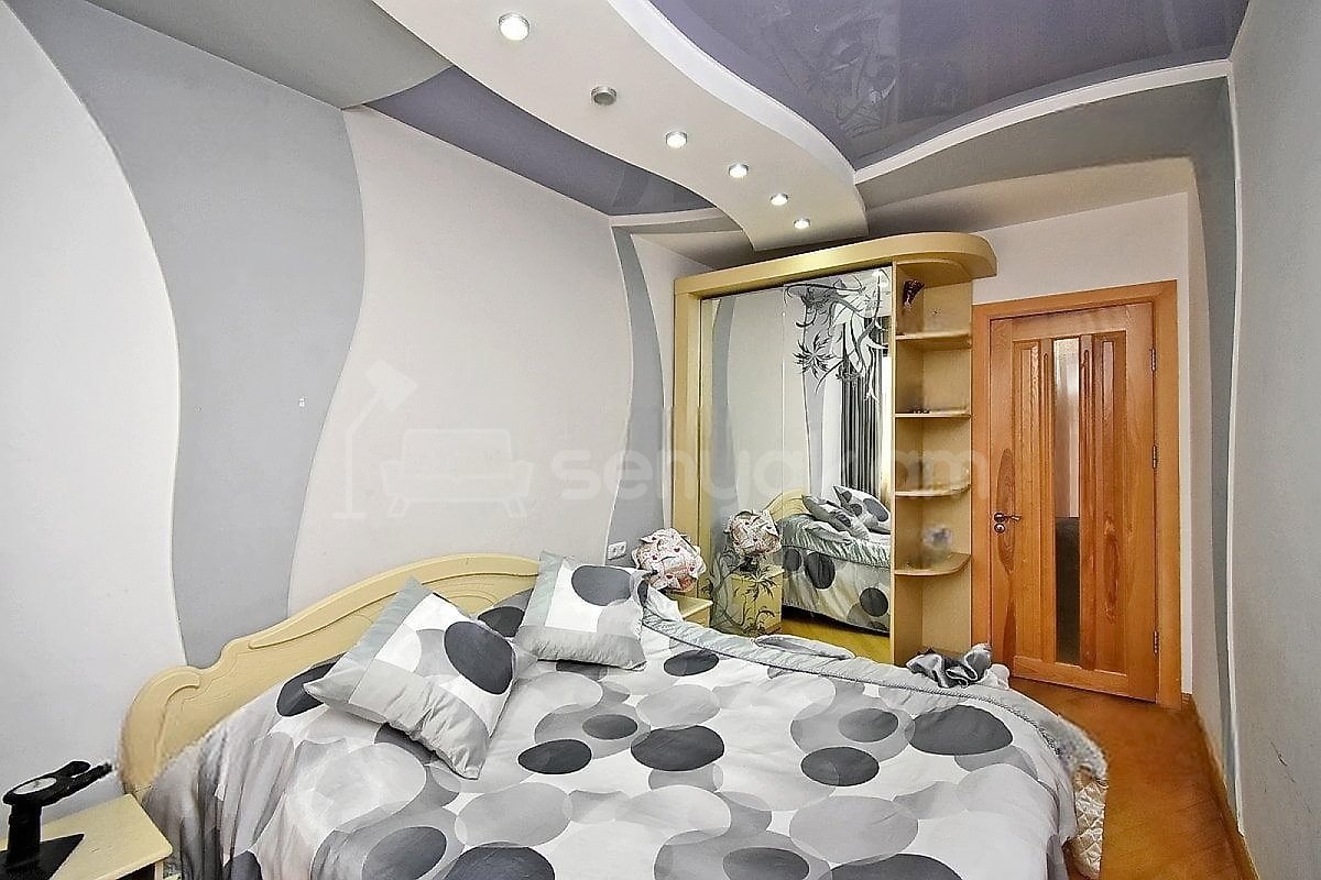 2 Սենյականոց Բնակարան Քարե Շենքում, 68քմ, 3/5 հարկ, Նորմալ Վիճակում