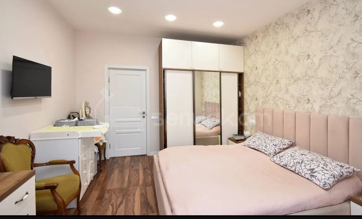 3 Սենյականոց Բնակարան Քարե Շենքում, 88քմ, 4/5 հարկ, Կապիտալ Վերանորոգված