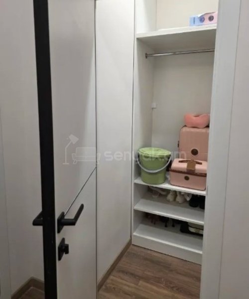 3 Սենյականոց Բնակարան, 61քմ, 6/15 հարկ, Դիզայներական Վերանորոգված, Կահավորված, Արևկող