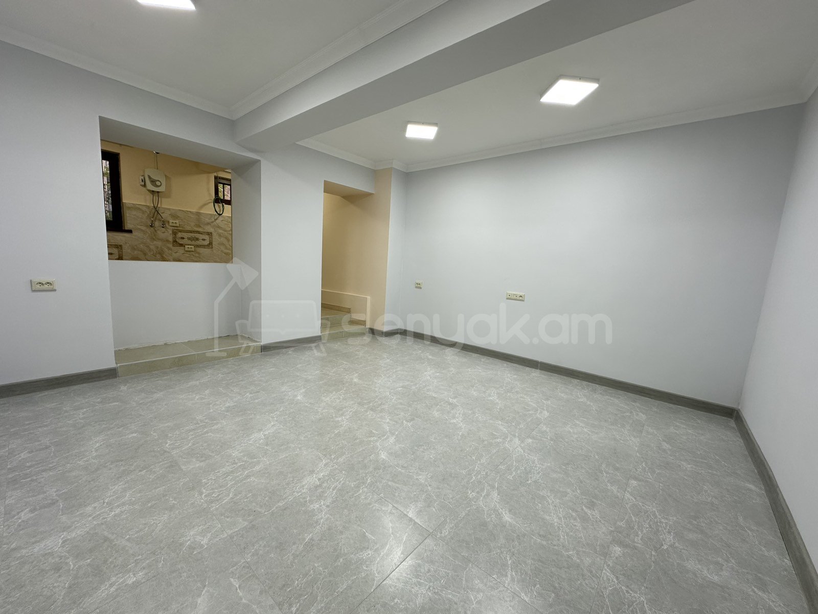 Օֆիսային Տարածք, 42քմ, Կապիտալ Վերանորոգված