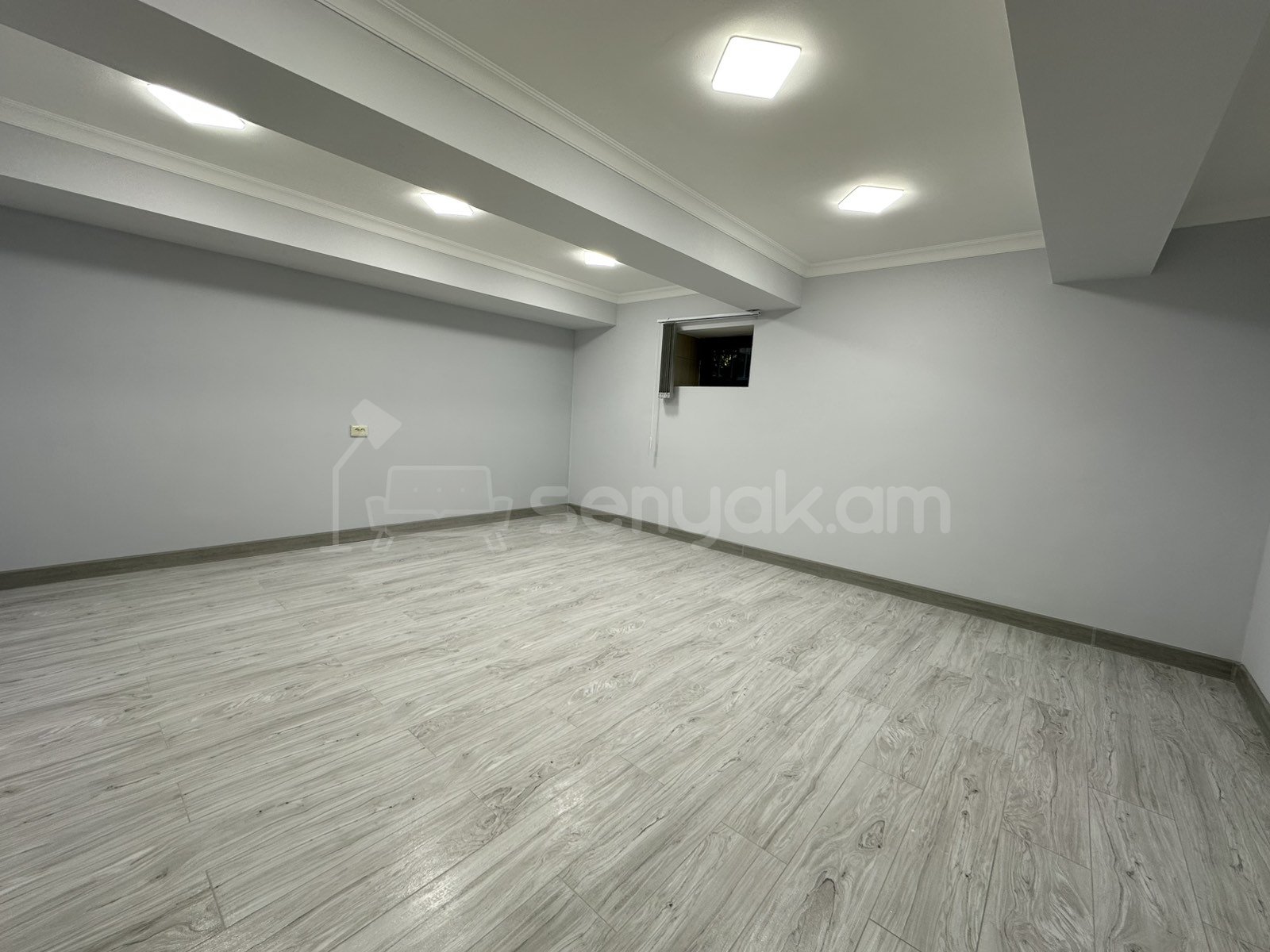 Օֆիսային Տարածք, 42քմ, Կապիտալ Վերանորոգված