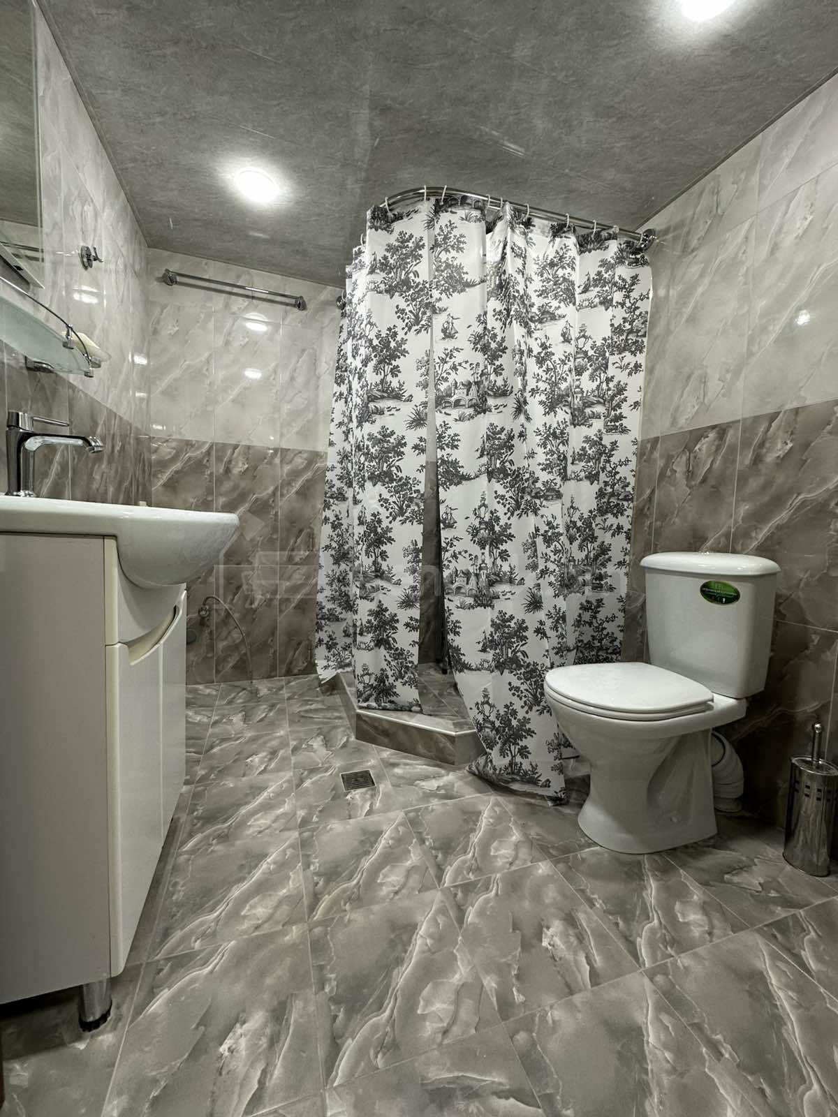 Օֆիսային Տարածք, 42քմ, Կապիտալ Վերանորոգված