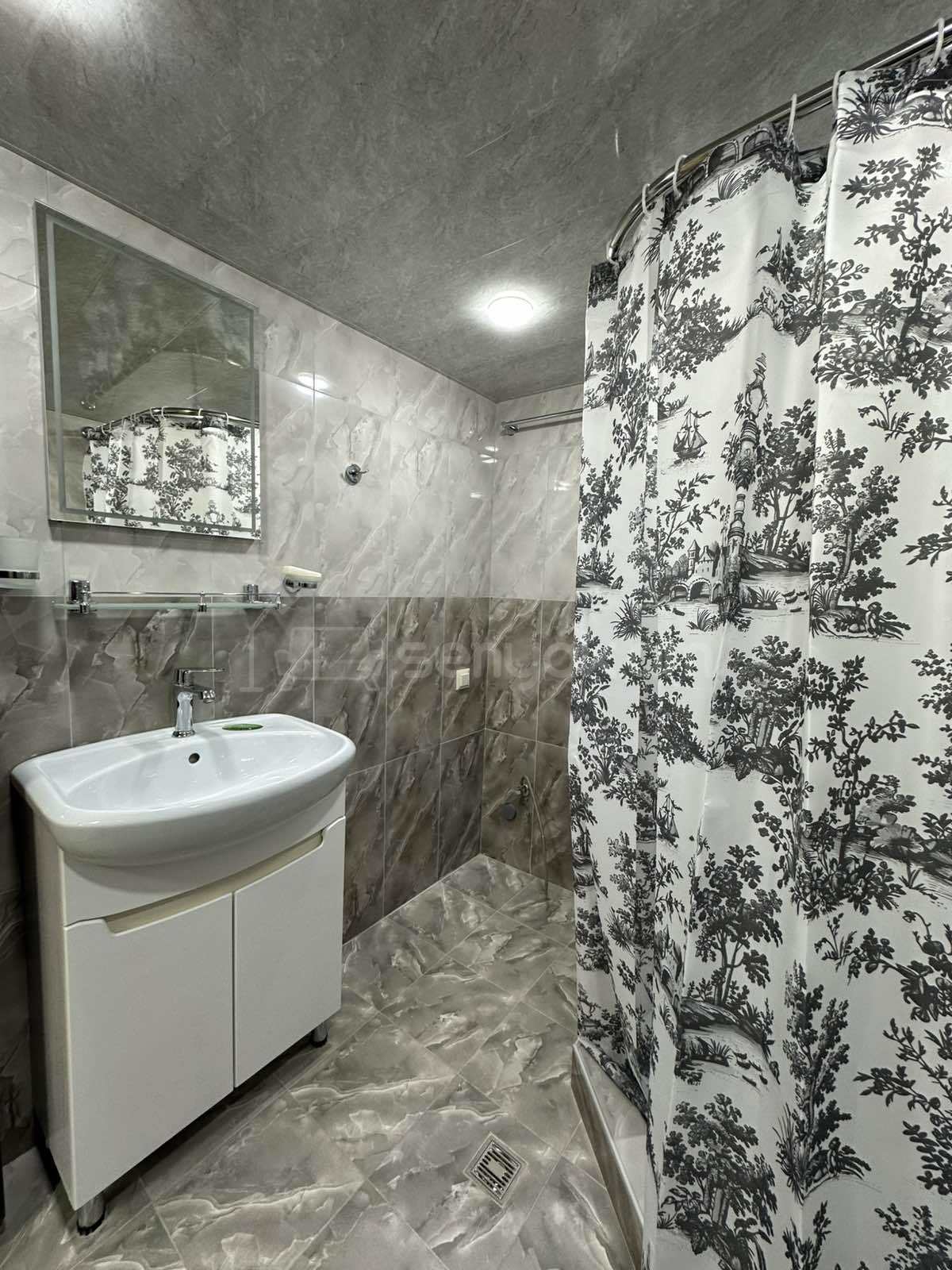 Օֆիսային Տարածք, 42քմ, Կապիտալ Վերանորոգված