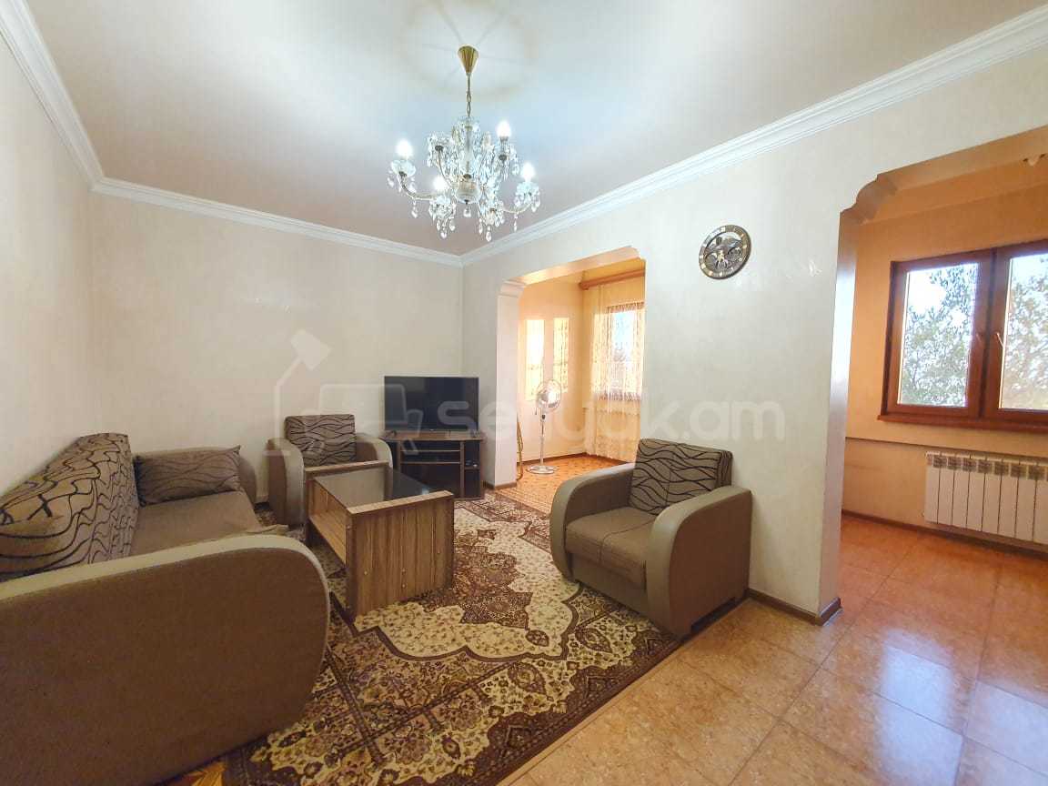 2 Սենյականոց Բնակարան, 50քմ, 3/9 հարկ, Կապիտալ Վերանորոգված, Կահավորված, Արևկող