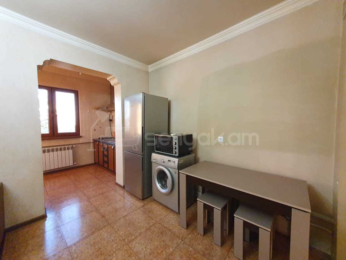 2 Սենյականոց Բնակարան, 50քմ, 3/9 հարկ, Կապիտալ Վերանորոգված, Կահավորված, Արևկող