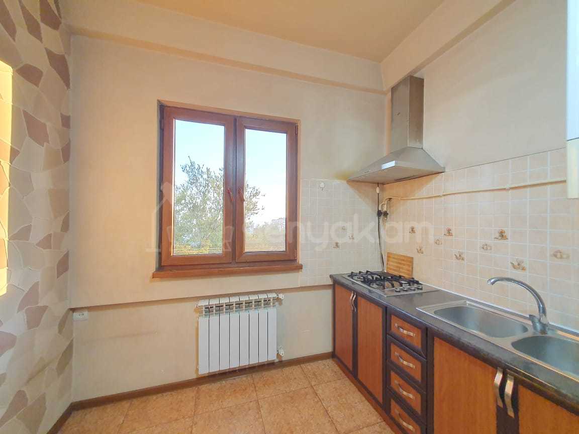 2 Սենյականոց Բնակարան, 50քմ, 3/9 հարկ, Կապիտալ Վերանորոգված, Կահավորված, Արևկող