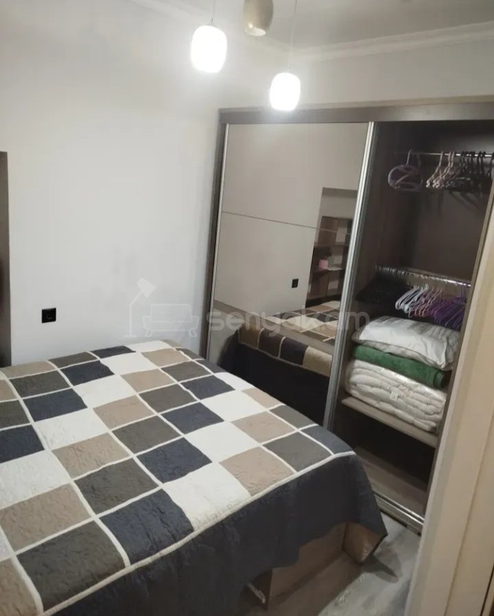 2 Սենյականոց Բնակարան Քարե Շենքում, 45քմ, 5/5 հարկ, Դիզայներական Վերանորոգված, Կահավորված