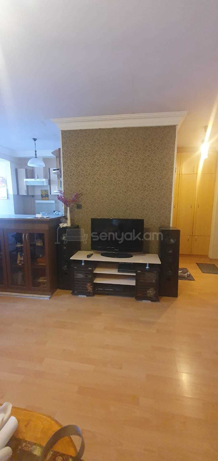 2 Սենյականոց Բնակարան Քարե Շենքում, 56քմ, 3/4 հարկ, Նորմալ Վիճակում