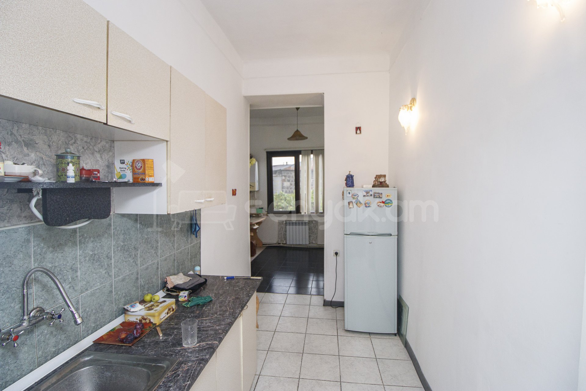 3 Սենյականոց Բնակարան Քարե Շենքում, 112քմ, 2/3 հարկ, Կապիտալ Վերանորոգված