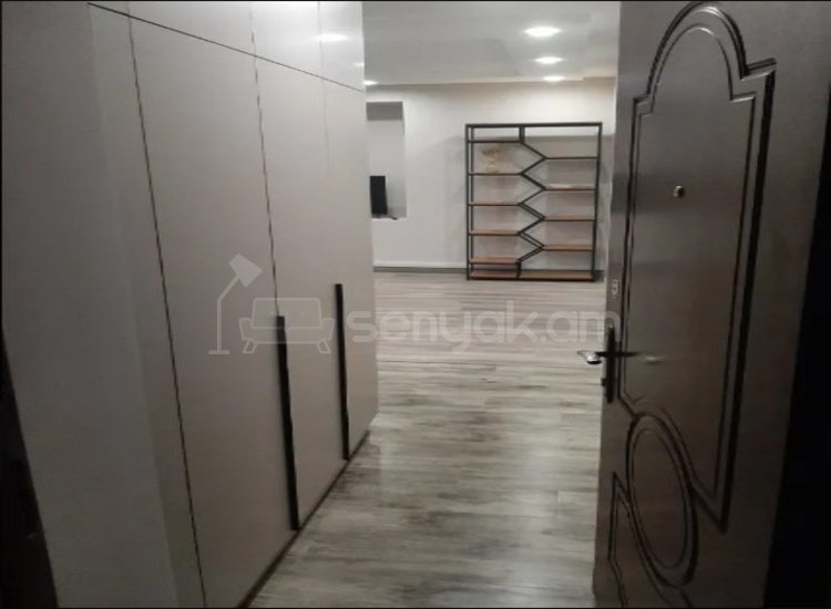 3 Սենյականոց Բնակարան Քարե Շենքում, 65քմ, 3/4 հարկ, Կապիտալ Վերանորոգված, Կահավորված, Արևկող