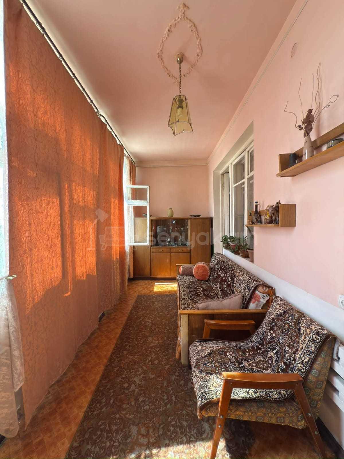 4 Սենյականոց Բնակարան Քարե Շենքում, 86քմ, 3/5 հարկ, Կոսմետիկ Վերանորոգված, Կահավորված, Արևկող