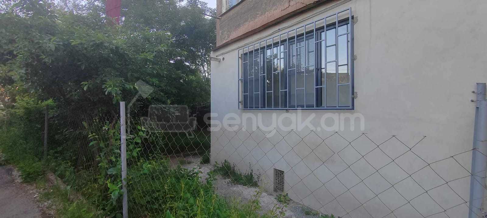 3 Սենյականոց Բնակարան Քարե Շենքում, 60քմ, 1/5 հարկ, Դիզայներական Վերանորոգված