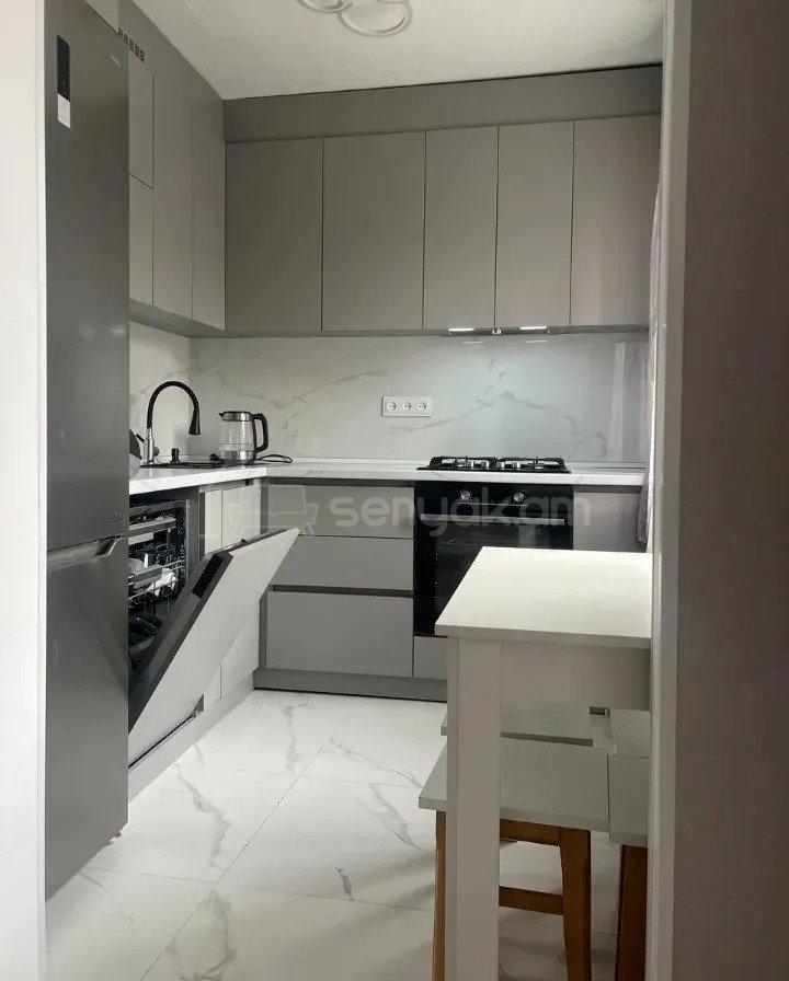 3 Սենյականոց Բնակարան Քարե Շենքում, 65քմ, 3/4 հարկ, Կապիտալ Վերանորոգված