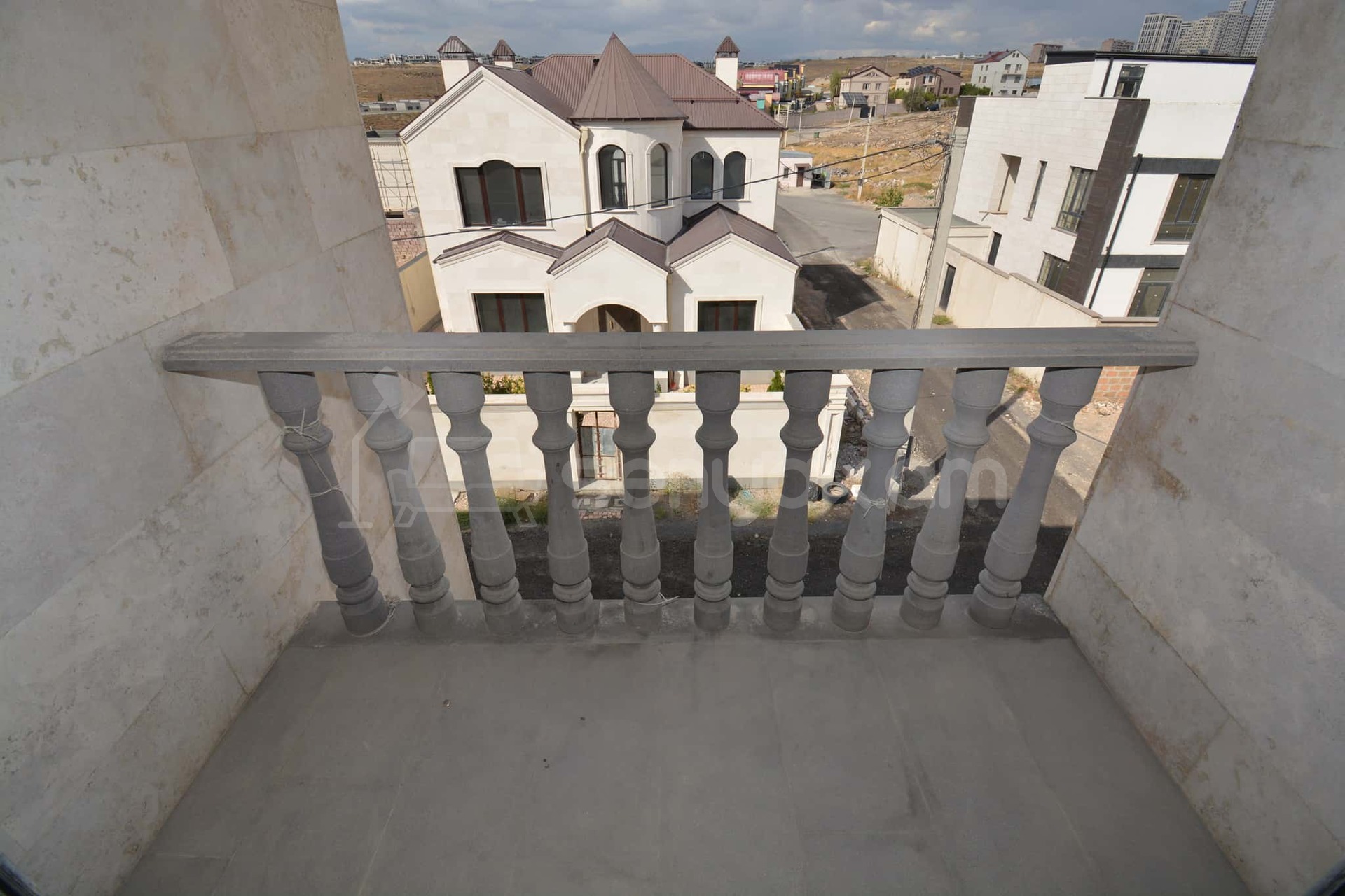 6 Սենյականոց Սեփական Տուն, 240քմ, Ավտոտնակով