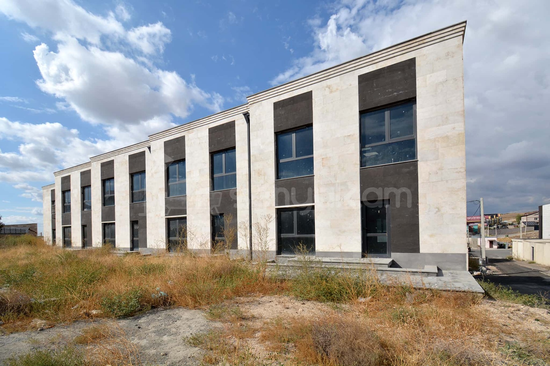 6 Սենյականոց Սեփական Տուն, 240քմ, Ավտոտնակով