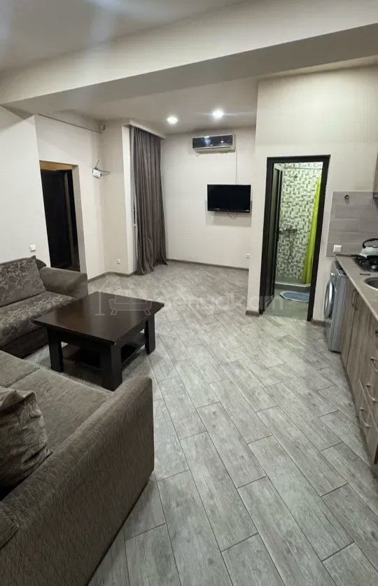 2 Սենյականոց Բնակարան Քարե Շենքում, 50քմ, 2/2 հարկ, Կապիտալ Վերանորոգված, Կահավորված