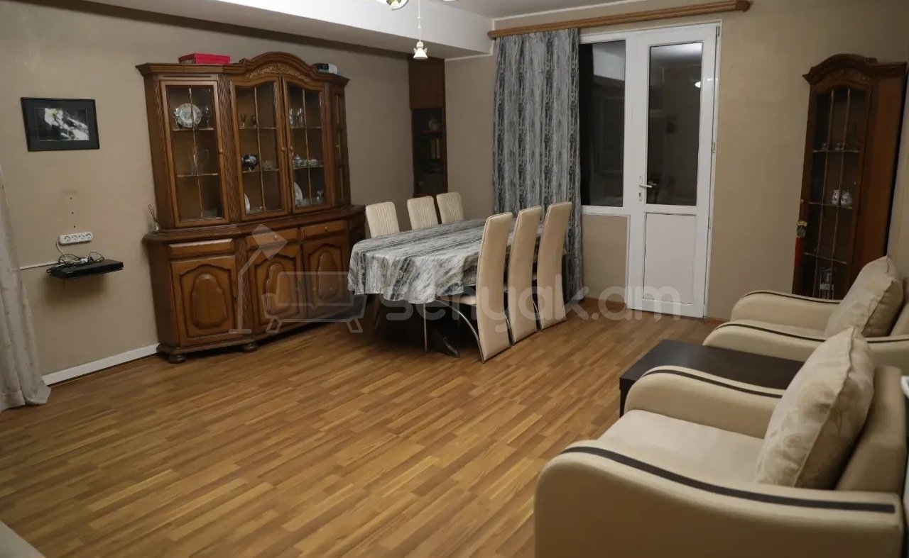 3 Սենյականոց Բնակարան, 73քմ, 6/14 հարկ, Նորմալ Վիճակում