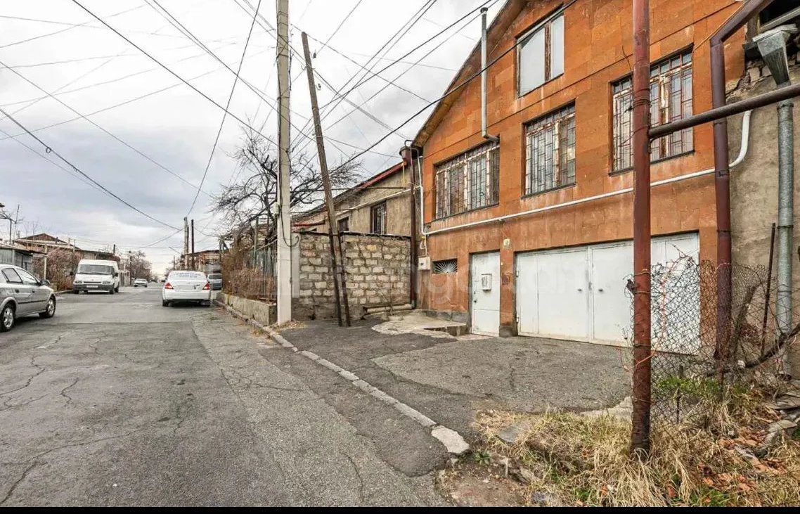 6 Սենյականոց Սեփական Տուն, 250քմ, Կապիտալ Վերանորոգված, Ավտոտնակով