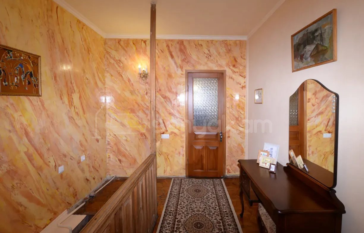 6 Սենյականոց Սեփական Տուն, 250քմ, Կապիտալ Վերանորոգված, Ավտոտնակով