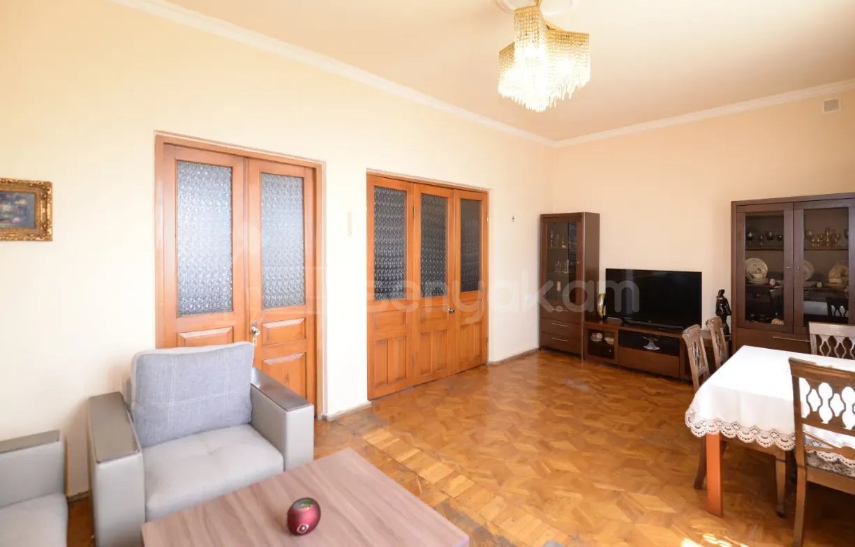 6 Սենյականոց Սեփական Տուն, 250քմ, Կապիտալ Վերանորոգված, Ավտոտնակով