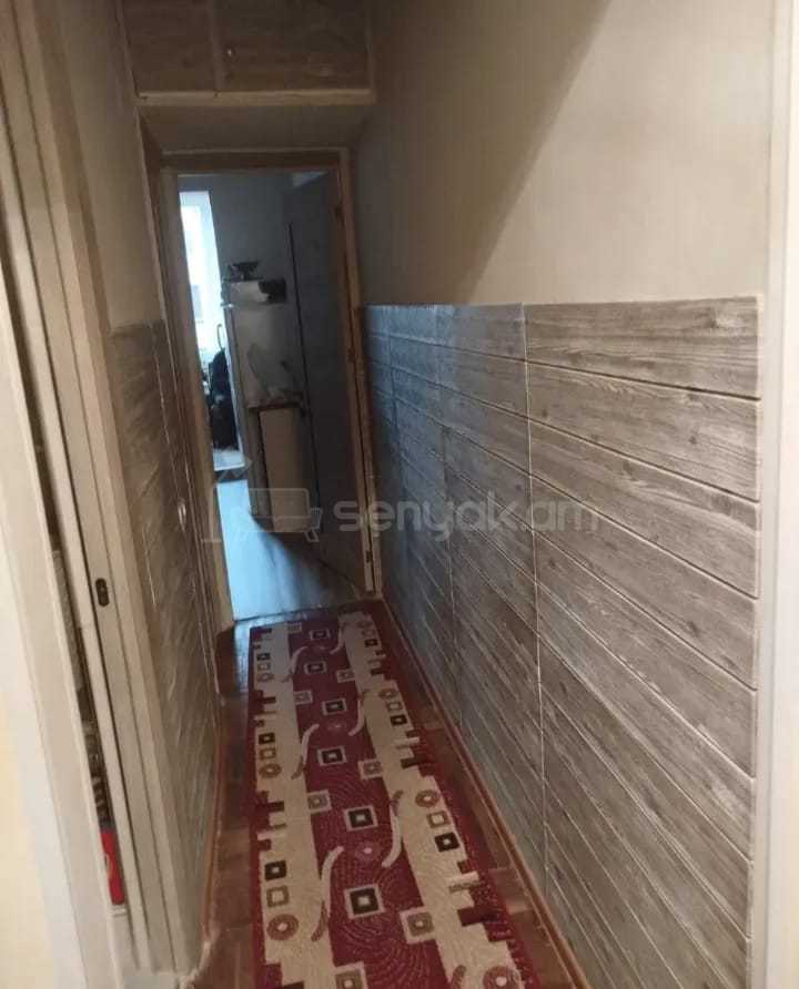 3 Սենյականոց Բնակարան Քարե Շենքում, 75քմ, 5/5 հարկ, Նորմալ Վիճակում