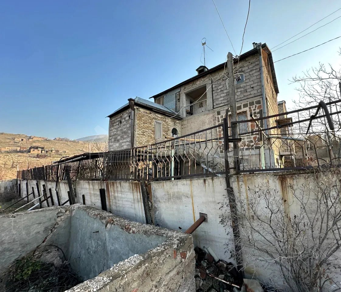 4 Սենյականոց Սեփական Տուն, 200քմ, Նորմալ Վիճակում