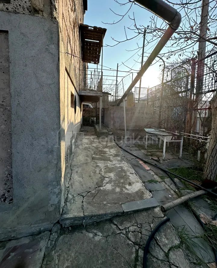 4 Սենյականոց Սեփական Տուն, 200քմ, Նորմալ Վիճակում