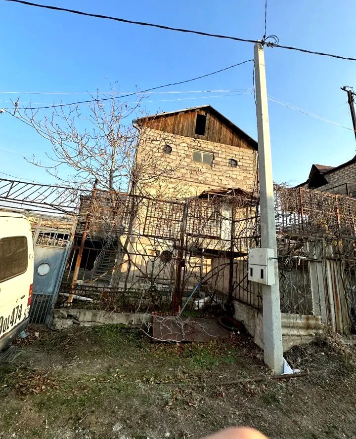 4 Սենյականոց Սեփական Տուն, 200քմ, Նորմալ Վիճակում