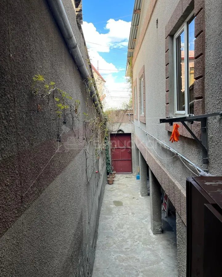 4 Սենյականոց Սեփական Տուն, 142քմ, Կապիտալ Վերանորոգված