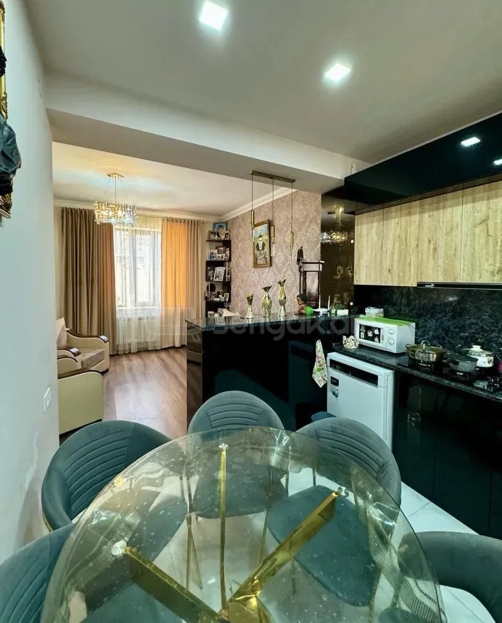 4 Սենյականոց Սեփական Տուն, 150քմ, Կապիտալ Վերանորոգված, Ավտոտնակով