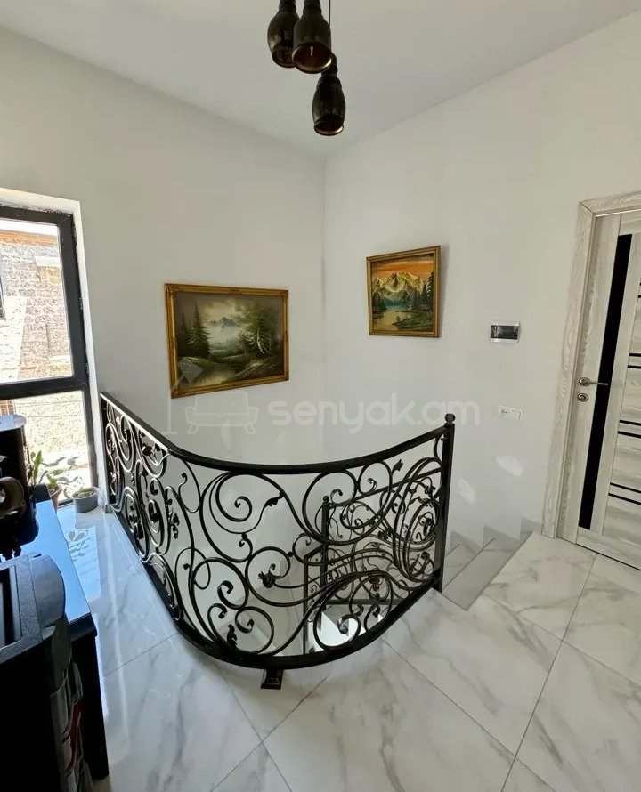 4 Սենյականոց Սեփական Տուն, 150քմ, Կապիտալ Վերանորոգված, Ավտոտնակով