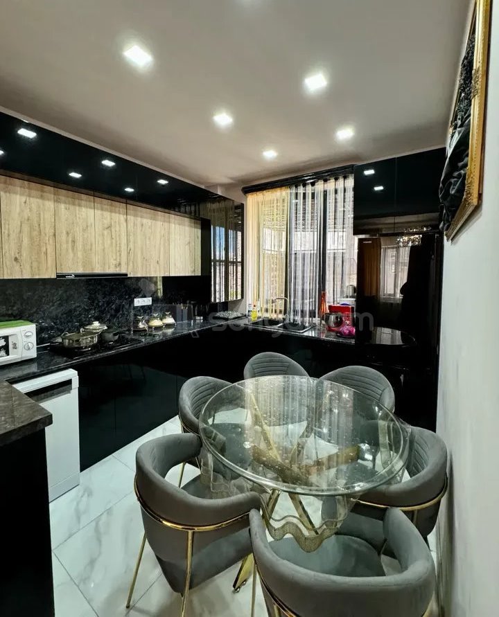 4 Սենյականոց Սեփական Տուն, 150քմ, Կապիտալ Վերանորոգված, Ավտոտնակով