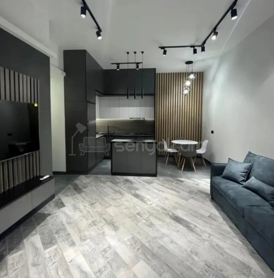 2 Սենյականոց Բնակարան Քարե Շենքում, 55քմ, 4/4 հարկ, Դիզայներական Վերանորոգված