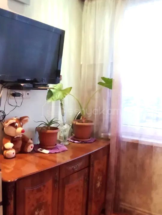 2 Սենյականոց Բնակարան, 50քմ, 9/9 հարկ, Կոսմետիկ Վերանորոգված