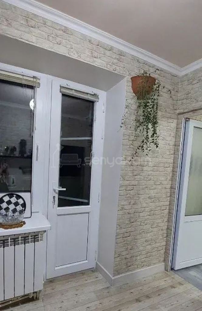 2 Սենյականոց Բնակարան Քարե Շենքում, 50քմ, 5/5 հարկ, Կապիտալ Վերանորոգված