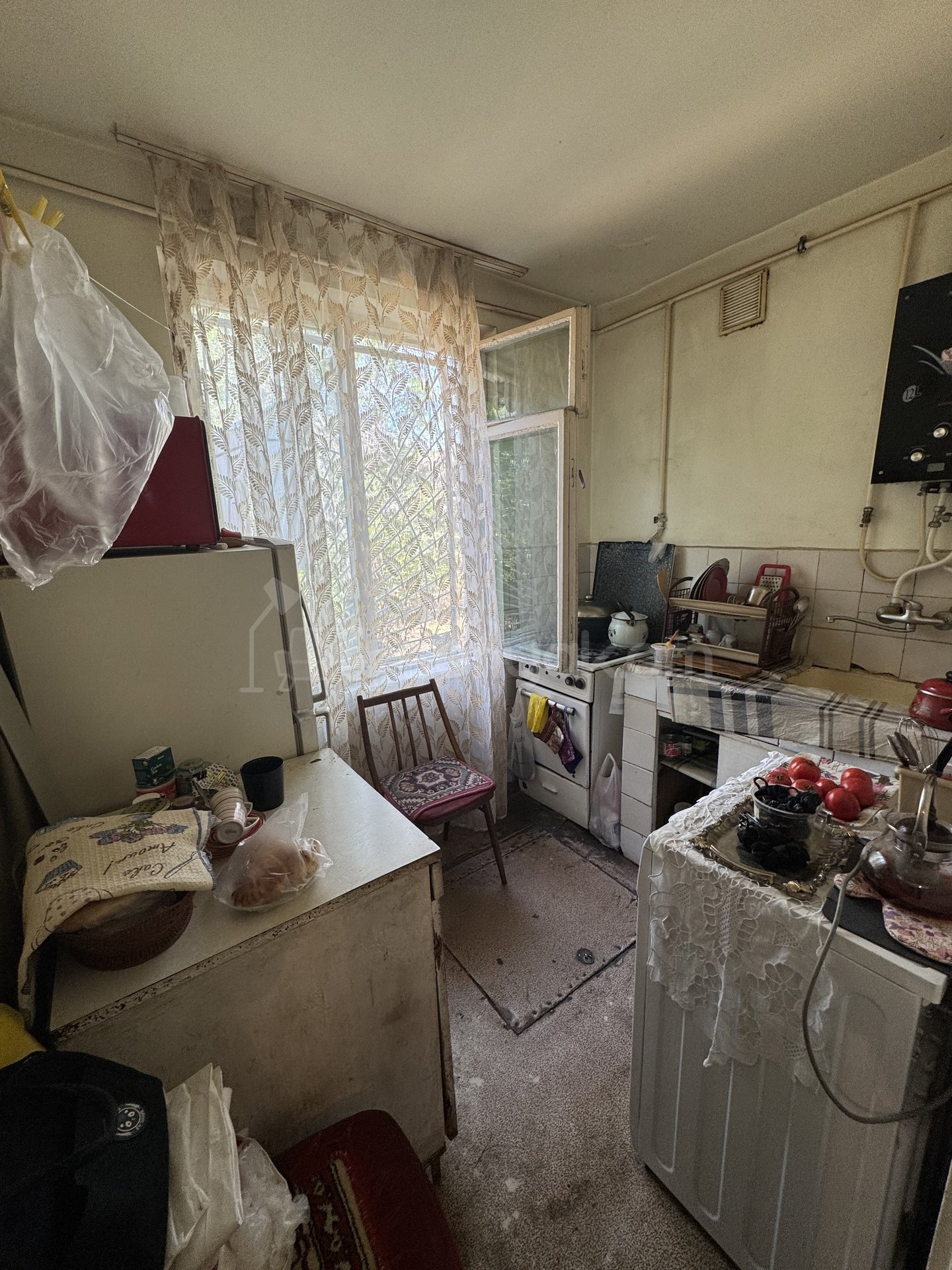 1 Սենյականոց Բնակարան, 30քմ, 1/4 հարկ, Պետական Վիճակում