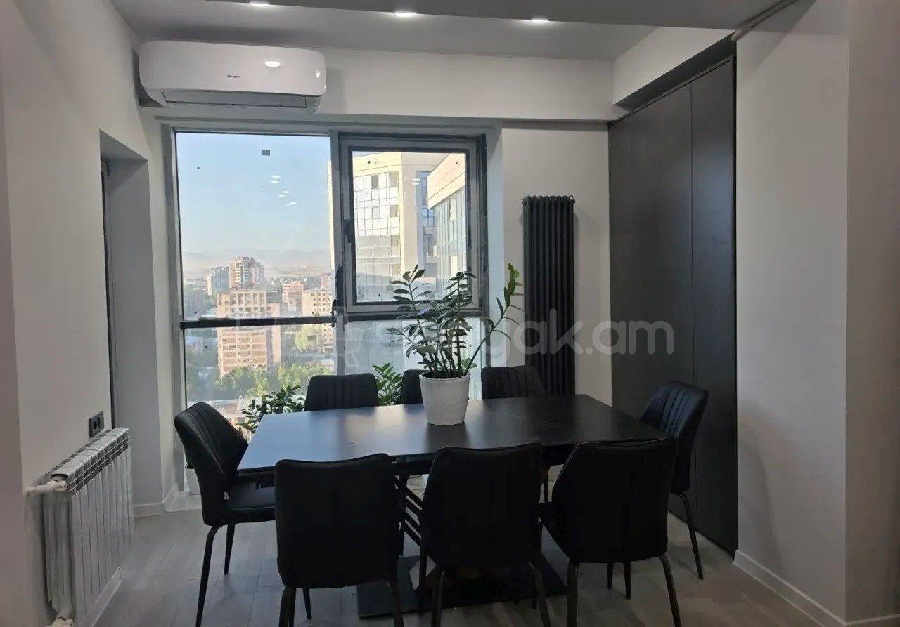 3 Սենյականոց Բնակարան Նորակառույցում, 74քմ, 17/18 հարկ, Կապիտալ Վերանորոգված