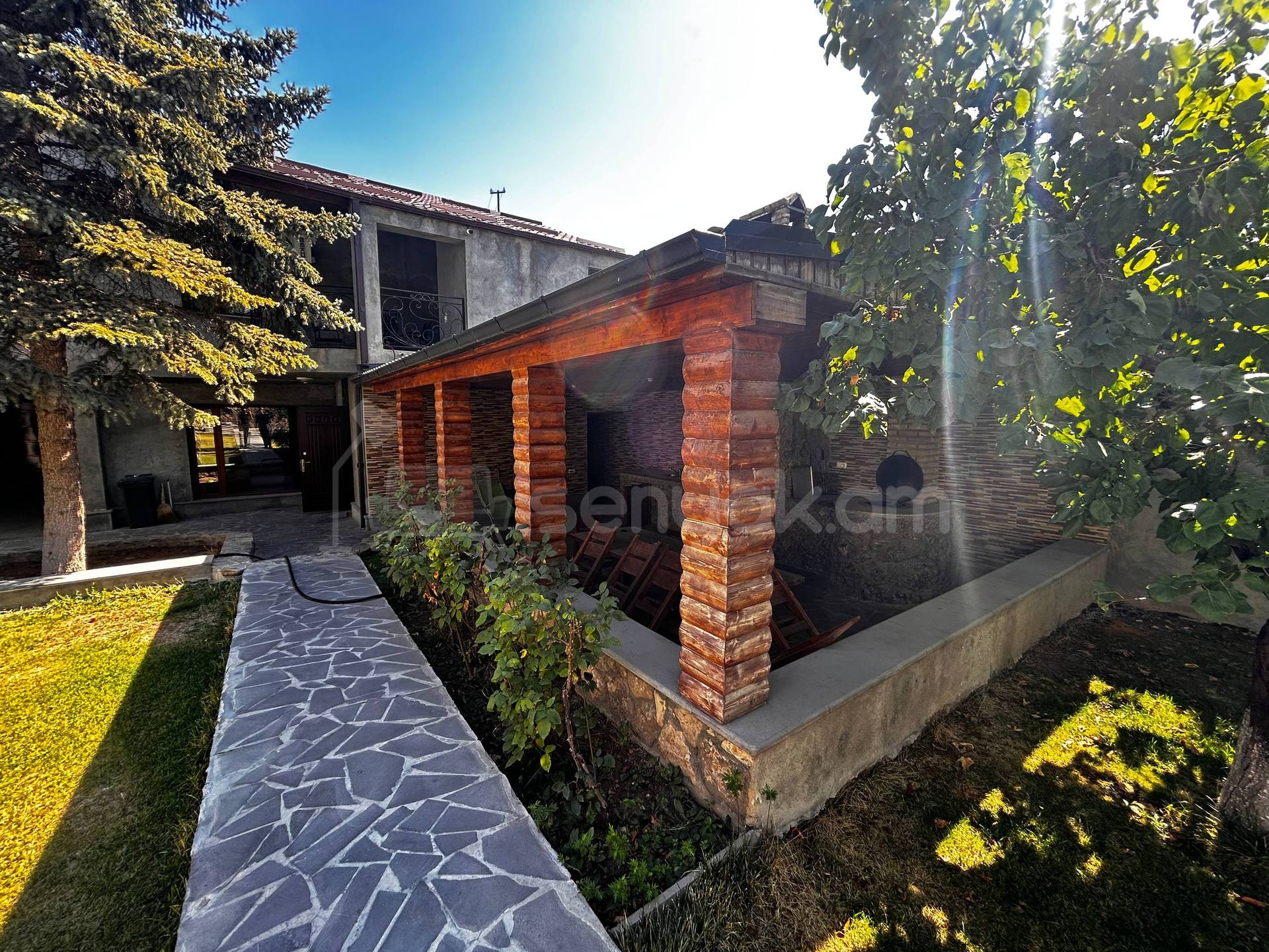 5 Սենյականոց Սեփական Տուն, 260քմ, Կապիտալ Վերանորոգված, Ավտոտնակով