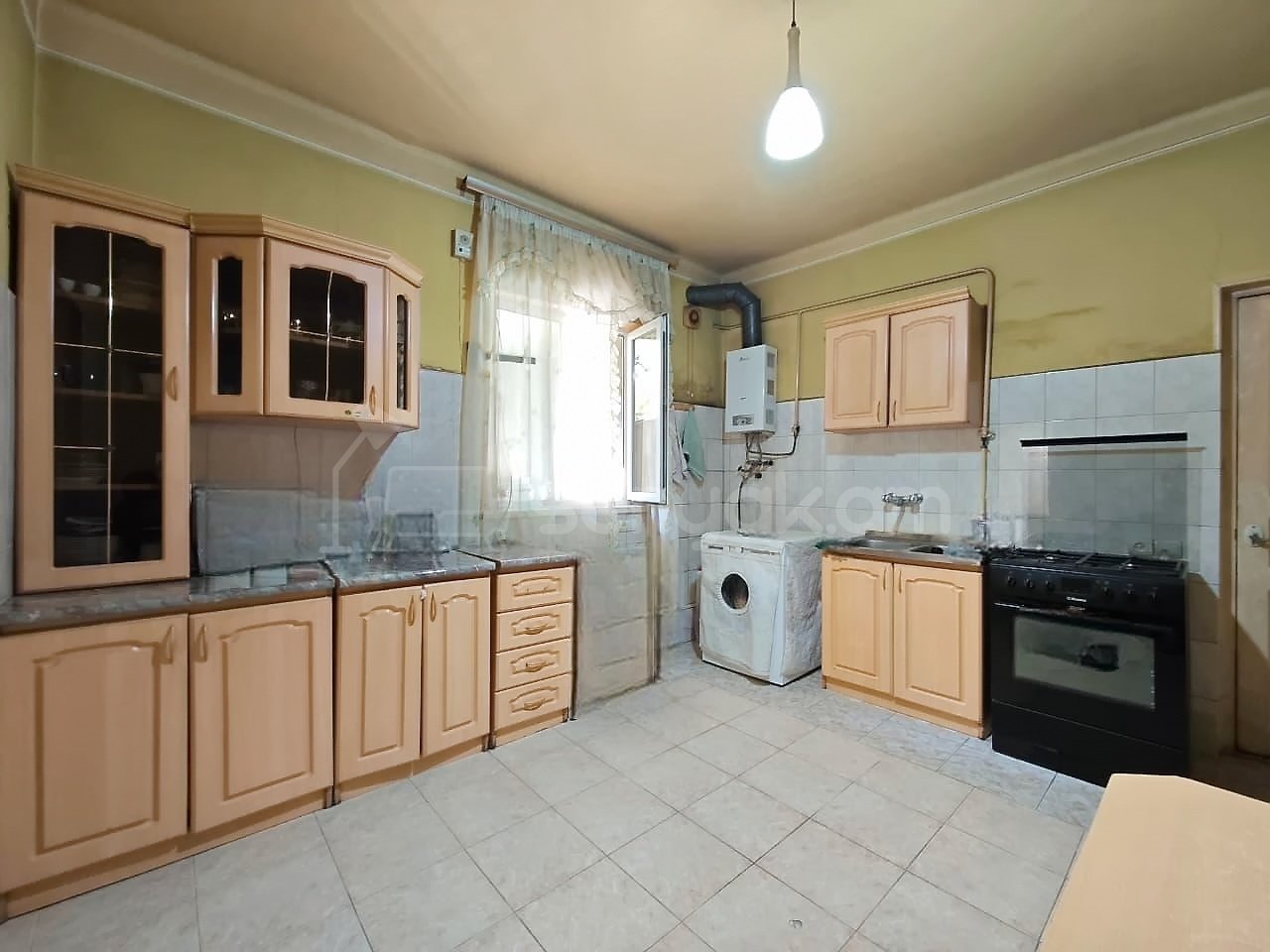 5 Սենյականոց Սեփական Տուն, 243քմ, Կոսմետիկ Վերանորոգված