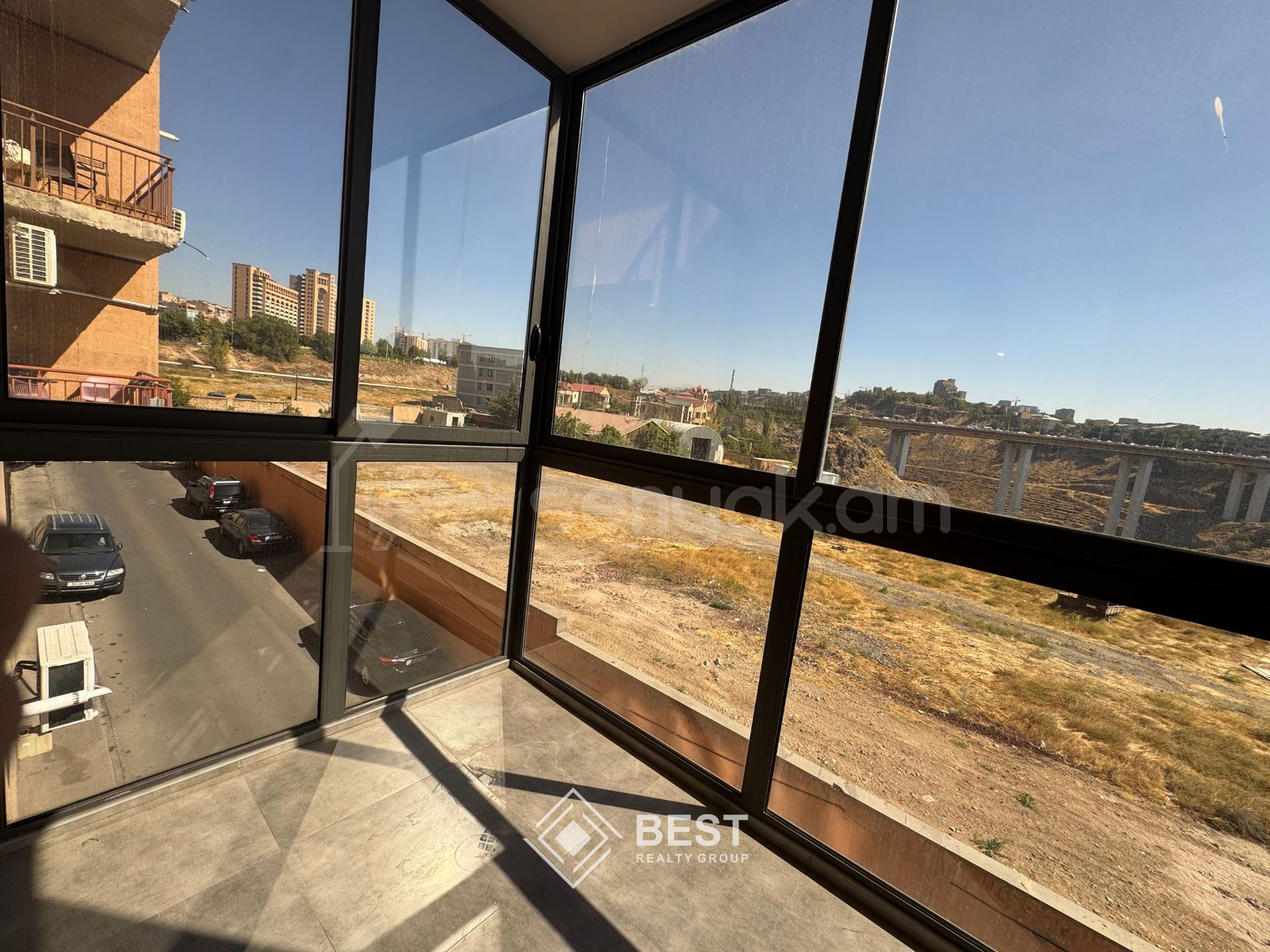 5 Սենյականոց Բնակարան Նորակառույցում, 152քմ, 2/12 հարկ, Կապիտալ Վերանորոգված