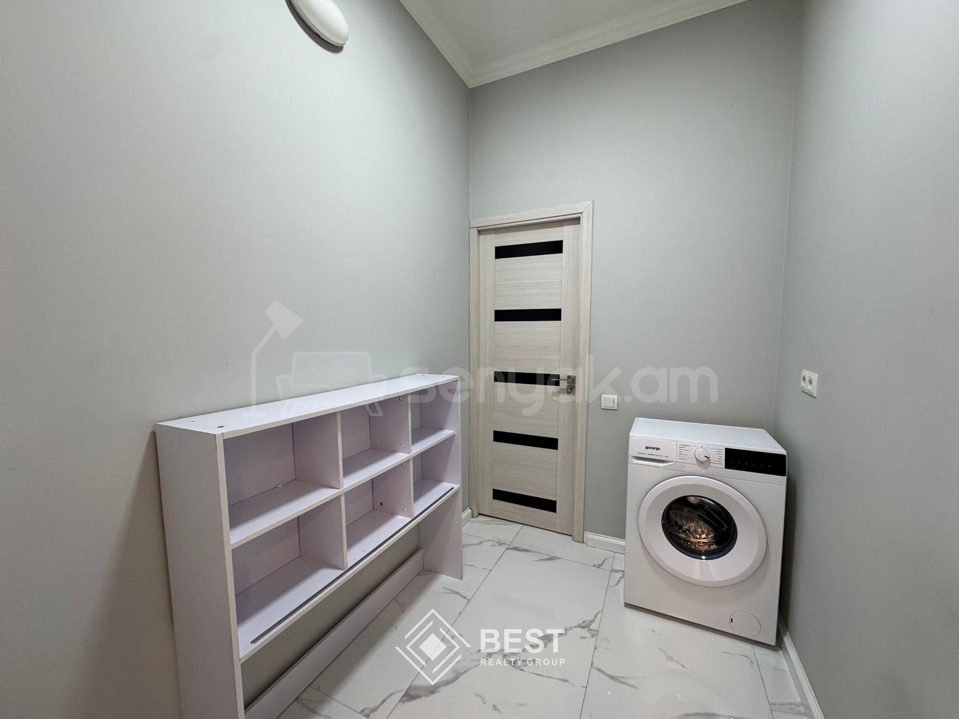 5 Սենյականոց Բնակարան Նորակառույցում, 152քմ, 2/12 հարկ, Կապիտալ Վերանորոգված