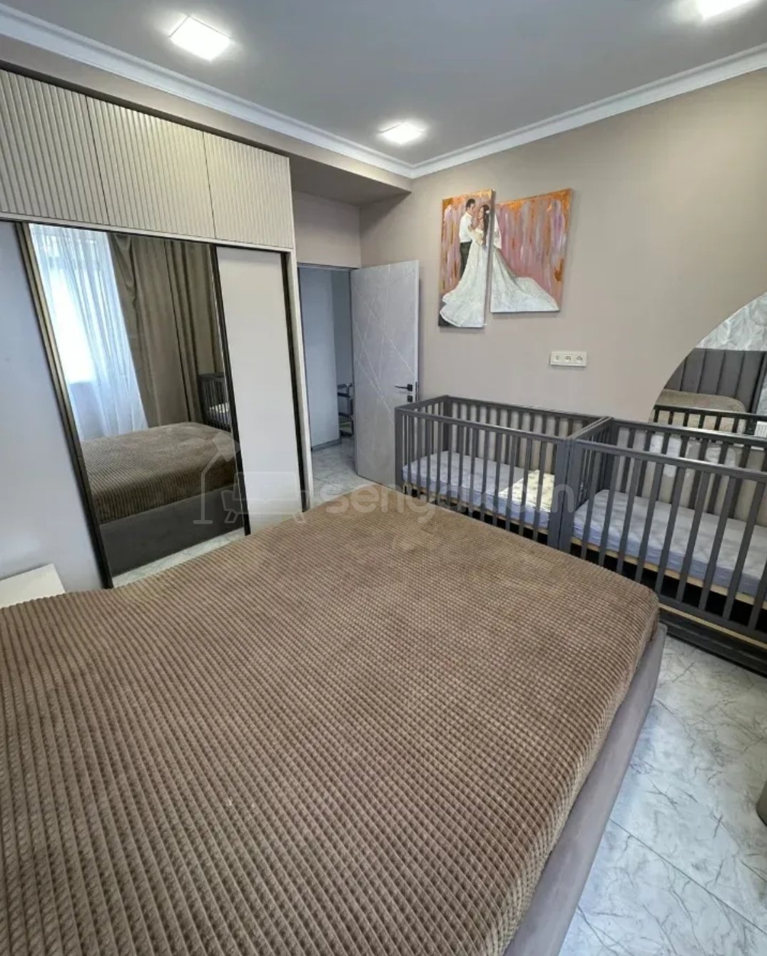 3 Սենյականոց Բնակարան Քարե Շենքում, 62քմ, 5/7 հարկ, Դիզայներական Վերանորոգված