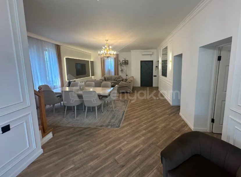 5 Սենյականոց Սեփական Տուն, 300քմ, Դիզայներական Վերանորոգված, Կահավորված, Ավտոտնակով