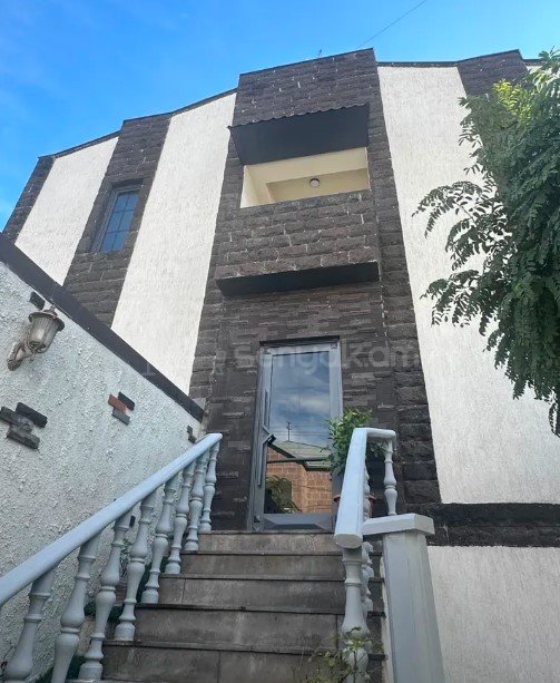 5 Սենյականոց Սեփական Տուն, 300քմ, Դիզայներական Վերանորոգված, Կահավորված, Ավտոտնակով