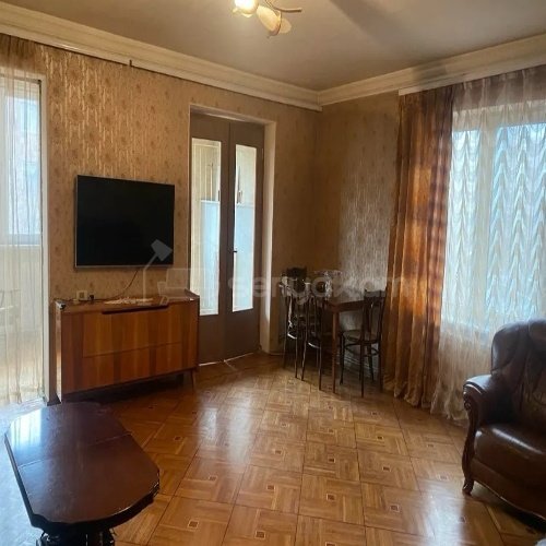 3 Սենյականոց Բնակարան Քարե Շենքում, 100քմ, 3/5 հարկ, Կոսմետիկ Վերանորոգված, Կահավորված, Արևկող
